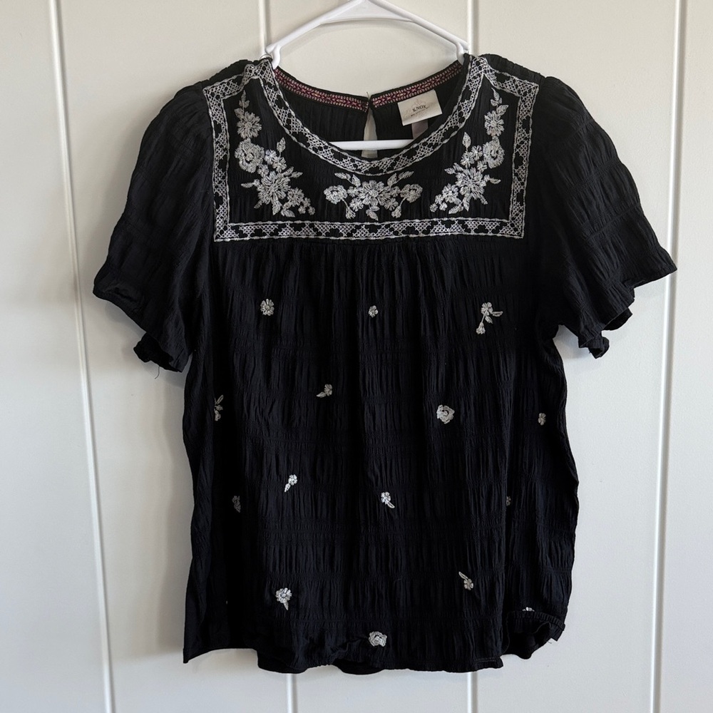 Knox Rose Black Short Sleeve Embroidered Peasant Blouse